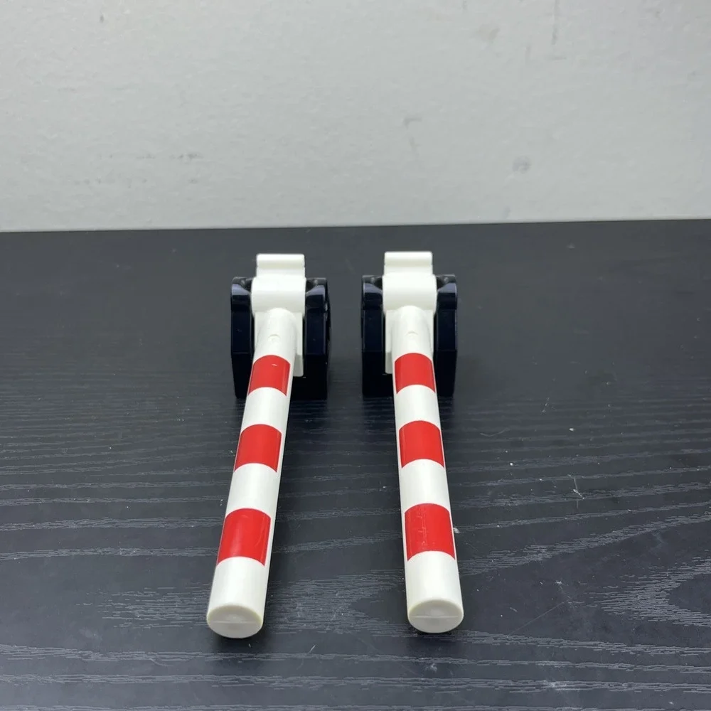 LEGO DUPLO Train Railway Crossing Barriers w/ Bases Lot of 2 Railroad Crossing